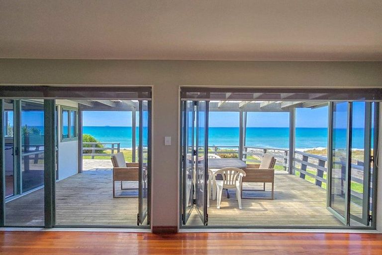 Photo of property in 167 Pukehina Parade, Pukehina, 3189