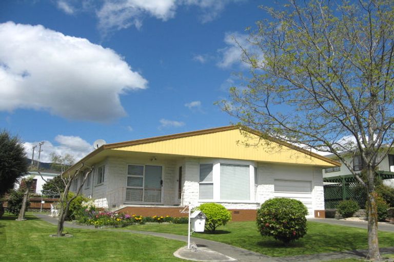 Photo of property in 4 Porritt Place, Stoke, Nelson, 7011