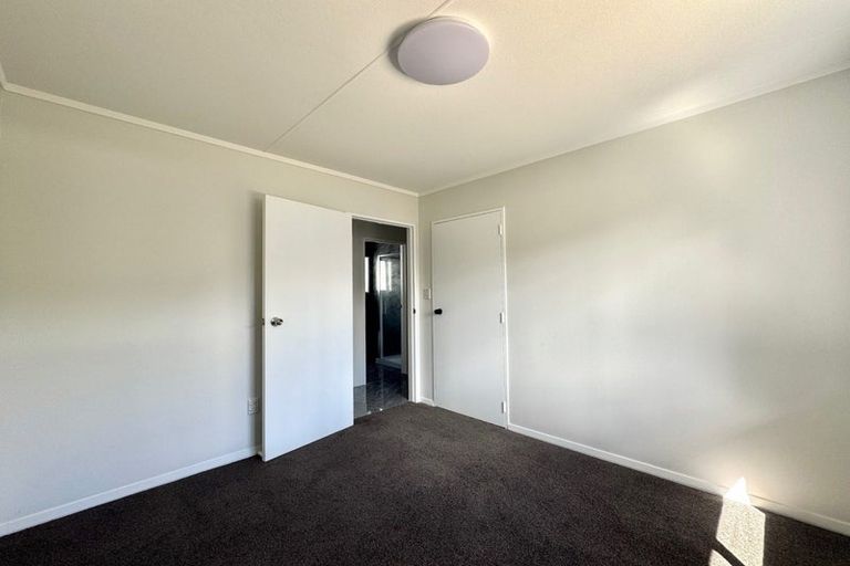 Photo of property in 23 Everglade Drive, Goodwood Heights, Auckland, 2105