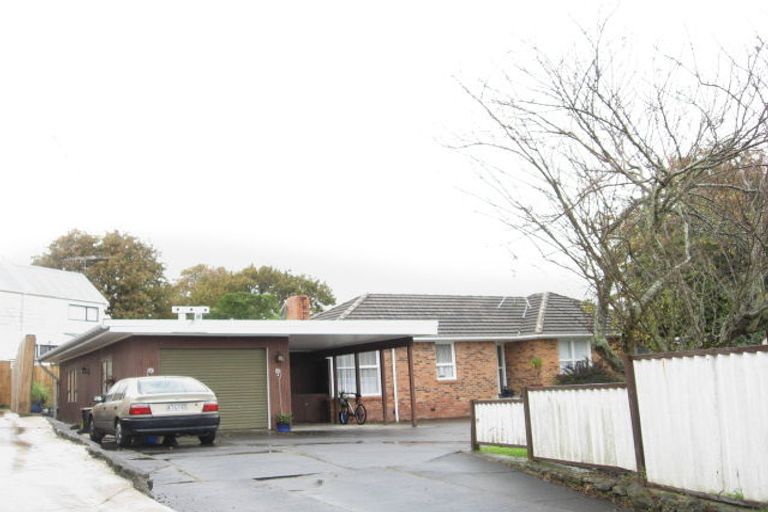 Photo of property in 46 Larne Avenue, Pakuranga Heights, Auckland, 2010