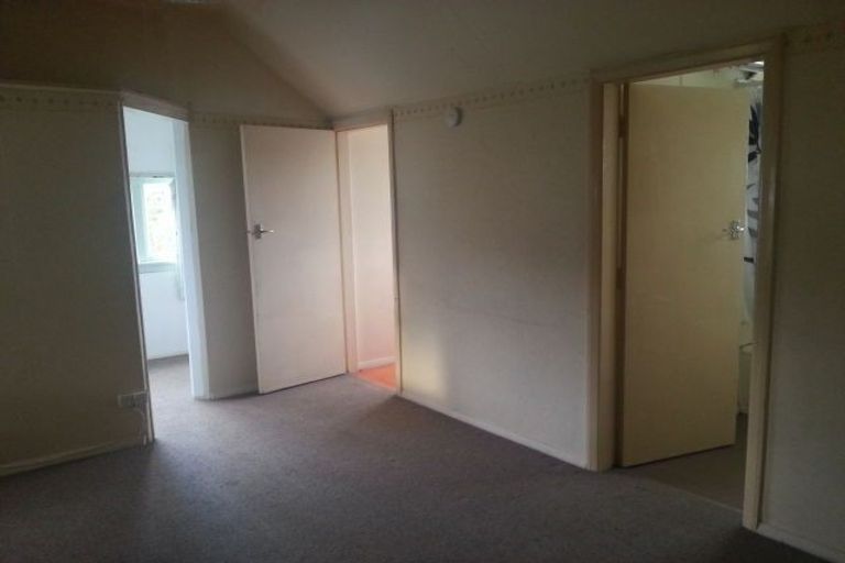 Photo of property in 10b Moana Grove, Waiwhetu, Lower Hutt, 5010