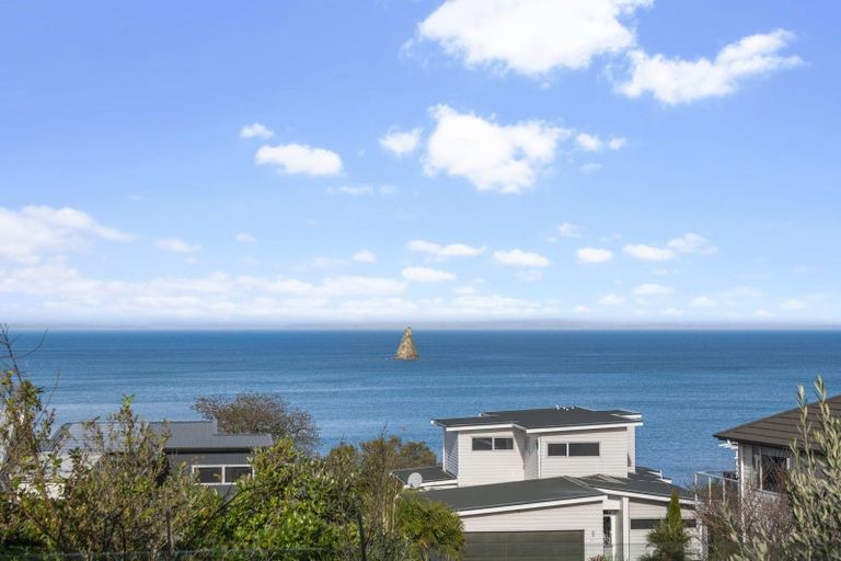 Photo of property in 1055 Whangaparaoa Road, Tindalls Beach, Whangaparaoa, 0930