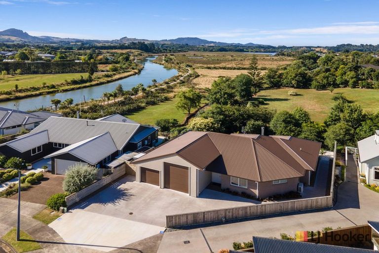 Photo of property in 38 Noble Johnston Drive, Katikati, 3129