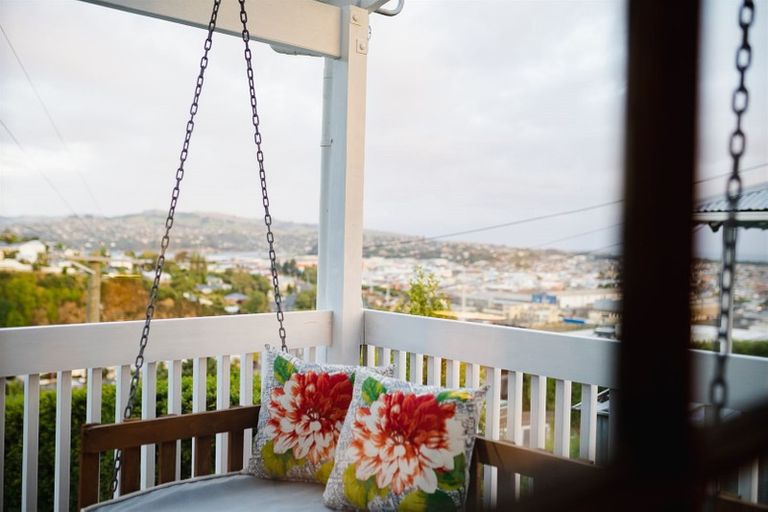 Photo of property in 10 Forfar Street, Clyde Hill, Dunedin, 9011