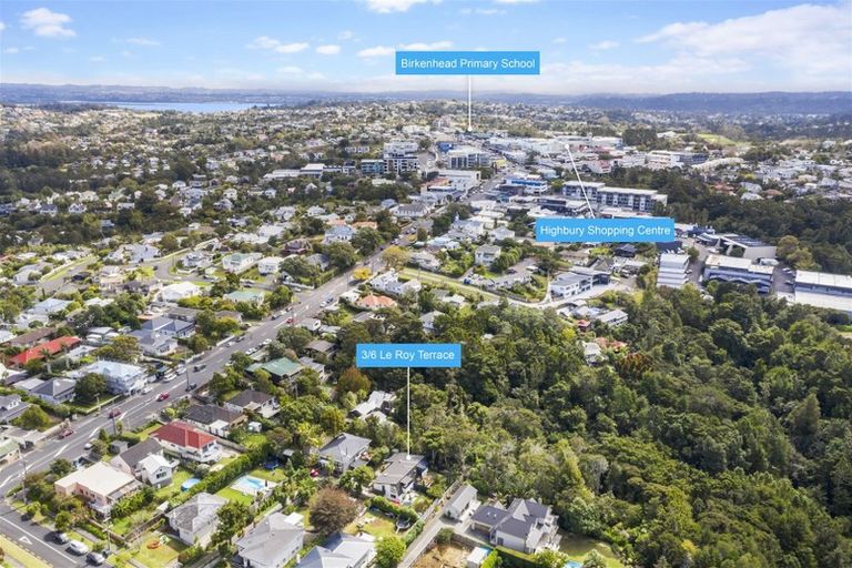 Photo of property in 3/6 Le Roy Terrace, Birkenhead, Auckland, 0626