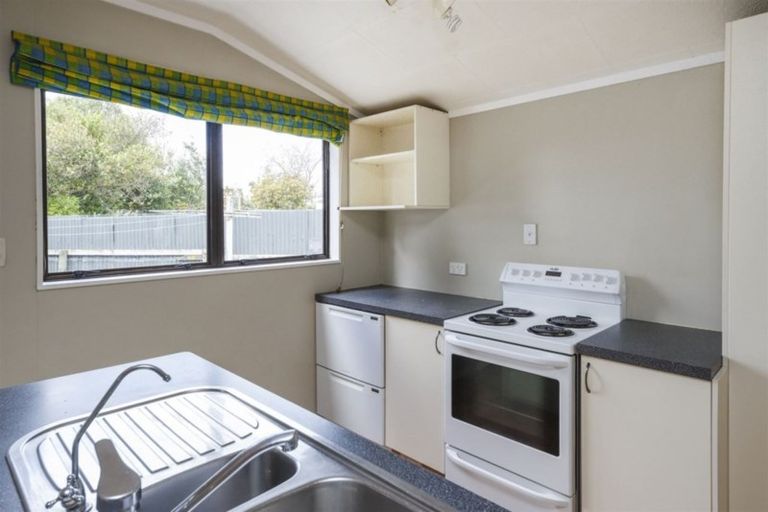 Photo of property in 10a Milne Street, Sanson, 4817