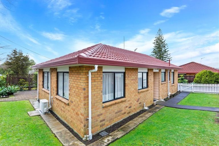 Photo of property in 47 Glenview Road, Glen Eden, Auckland, 0602