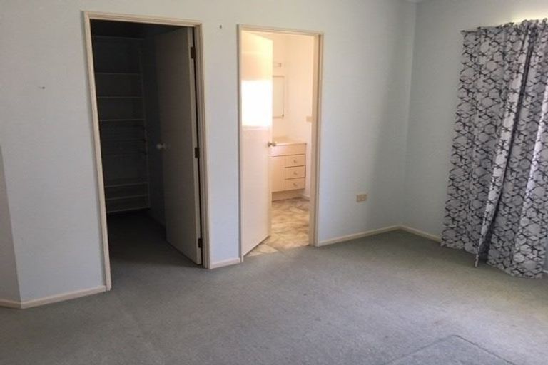 Photo of property in 20 Culzean Grove, Bell Block, New Plymouth, 4312