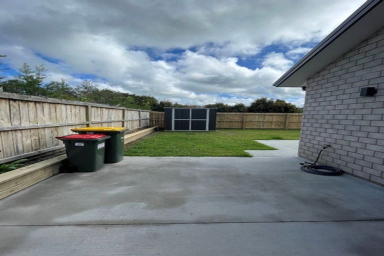 Photo of property in 54 Robert Might Road, Kumeu, 0810