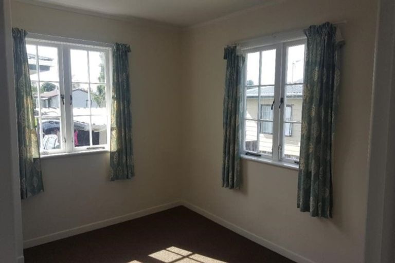 Photo of property in 1/31 Solveig Place, Randwick Park, Auckland, 2105