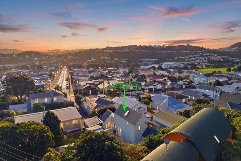 Photo of property in 8a Darlington Road, Miramar, Wellington, 6022