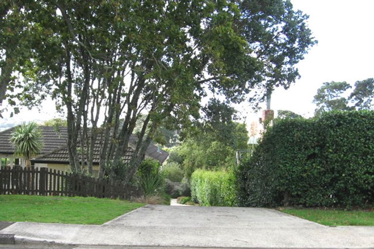 Photo of property in 50a Renata Crescent, Te Atatu Peninsula, Auckland, 0610