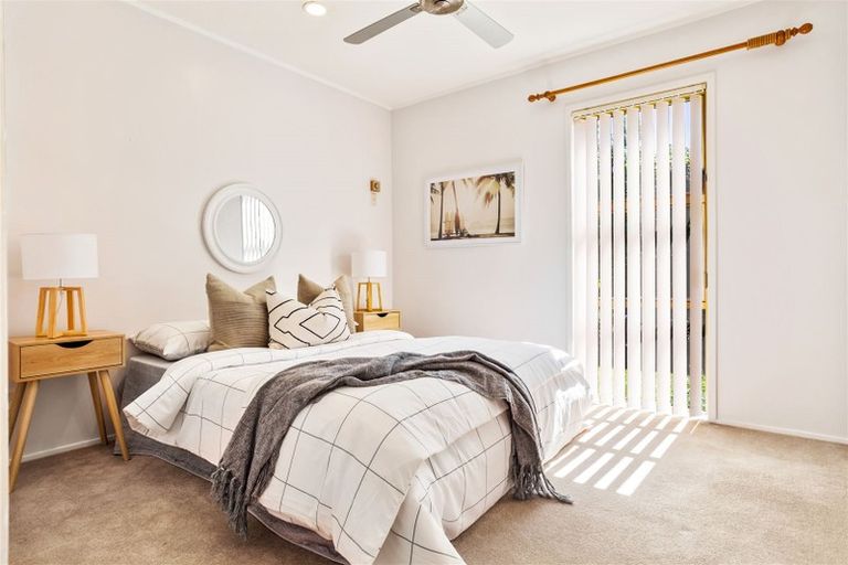 Photo of property in 63 Becroft Drive, Forrest Hill, Auckland, 0620