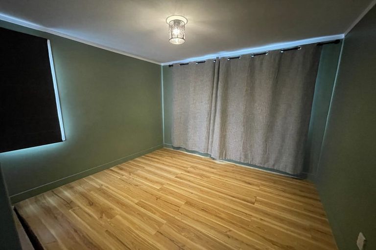 Photo of property in 1/102 Lyall Parade, Lyall Bay, Wellington, 6022