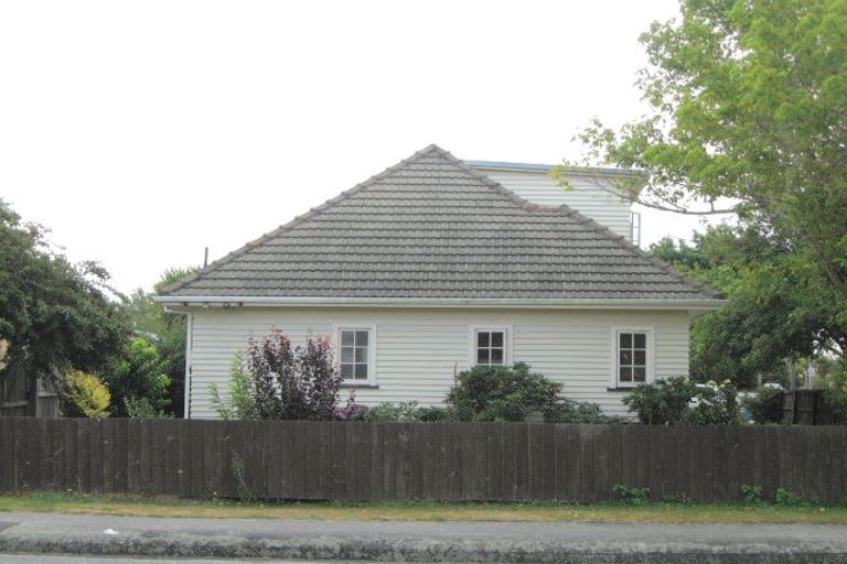 Photo of property in 241 Weston Road, St Albans, Christchurch, 8052