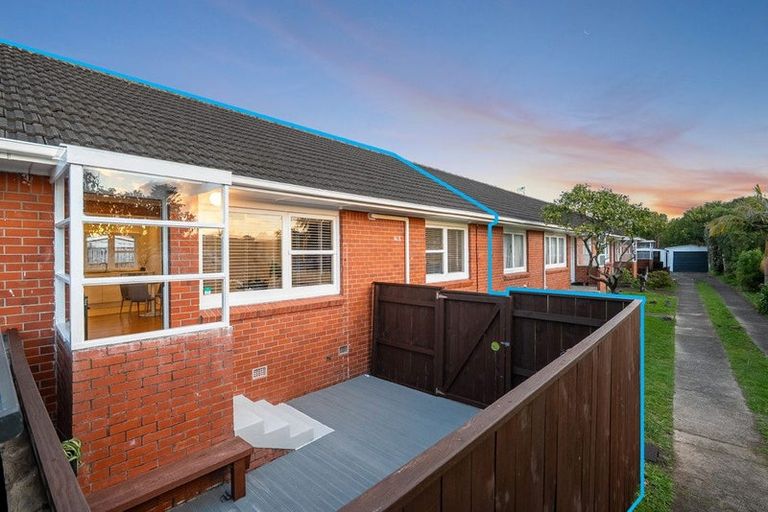 Photo of property in 2/134 Onewa Road, Northcote, Auckland, 0627