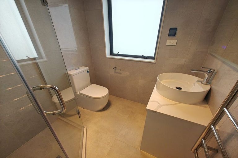 Photo of property in 70 Michael Bosher Way, Flat Bush, Auckland, 2019