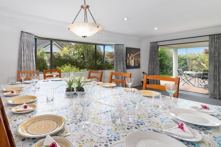 Photo of property in 28 Holden Avenue, Holdens Bay, Rotorua, 3010