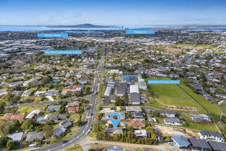 Photo of property in 1/73 Chivalry Road, Glenfield, Auckland, 0629