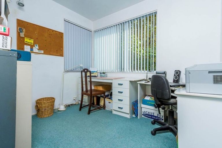 Photo of property in 4 Whitby Crescent, Mairangi Bay, Auckland, 0630