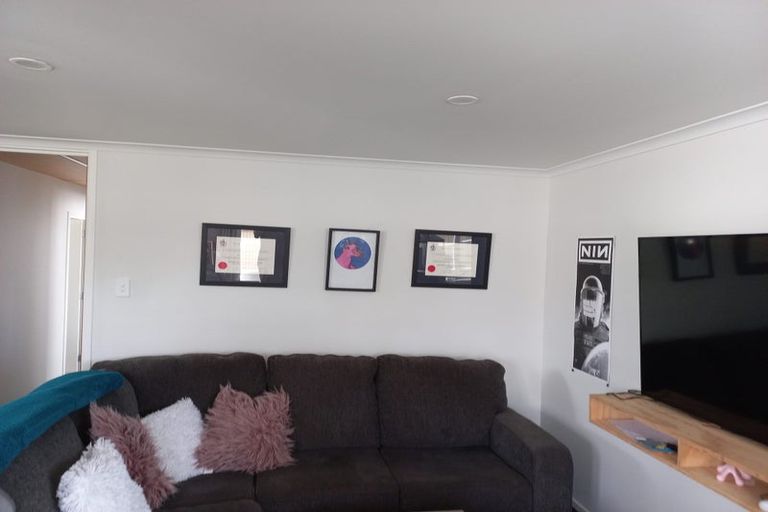 Photo of property in 571a Queen Street East, Levin, 5510