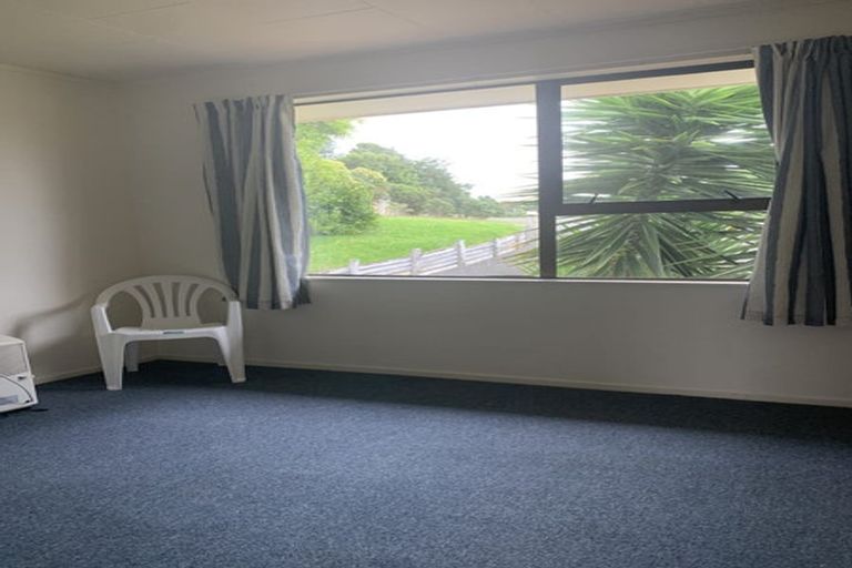 Photo of property in 1/20 Delshaw Avenue, Stanmore Bay, Whangaparaoa, 0932