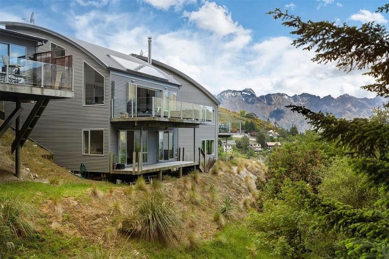 Photo of property in 3/70 Dart Place, Fernhill, Queenstown, 9300