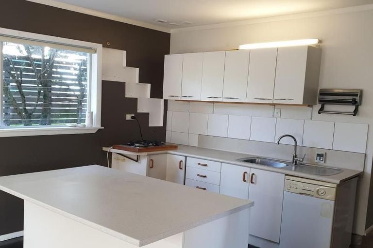 Photo of property in 1/56 Waipani Road, Te Atatu Peninsula, Auckland, 0610