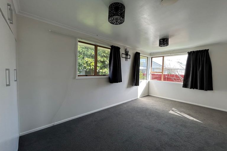 Photo of property in 64 Wynyard Crescent, Tamatea, Napier, 4112