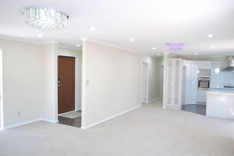 Photo of property in 50b Pinedale Place, Henderson, Auckland, 0610