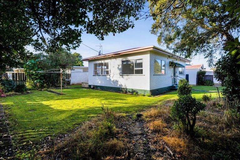 Photo of property in 188 South Road, Hawera, 4610