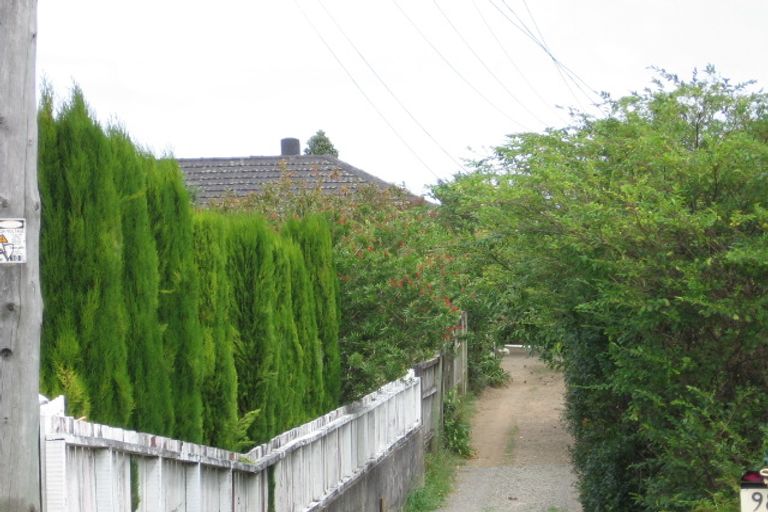 Photo of property in 98 Island Bay Road, Beach Haven, Auckland, 0626