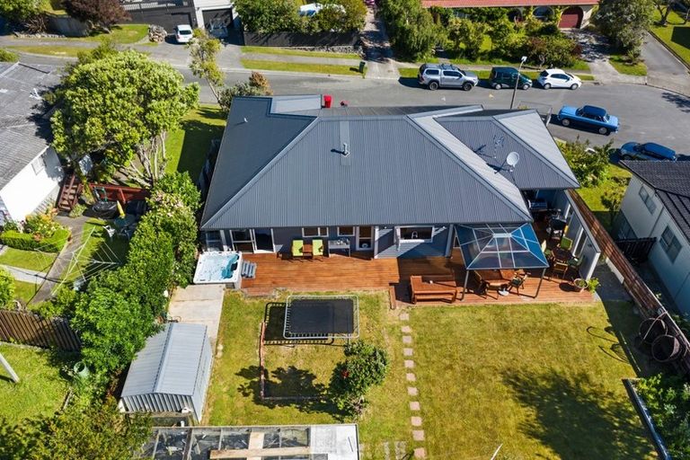 Photo of property in 4 Azimuth Place, Whitby, Porirua, 5024