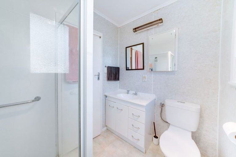 Photo of property in 1/116 Clevedon Road, Papakura, 2110