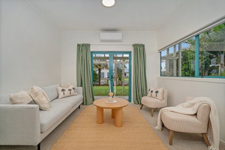Photo of property in 10 Protea Crescent, Whitianga, 3510