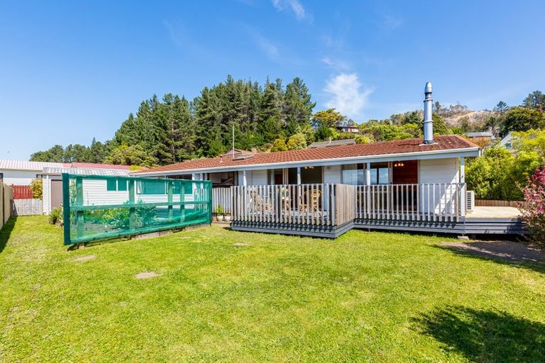 Photo of property in 1 Dunleith Grove, Silverstream, Upper Hutt, 5019