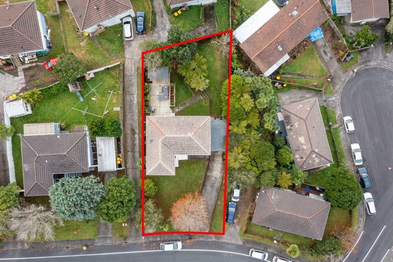 Photo of property in 13 Benchmark Drive, Massey, Auckland, 0614