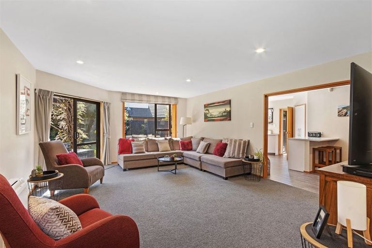 Photo of property in 12 Greystoke Lane, Avonhead, Christchurch, 8042