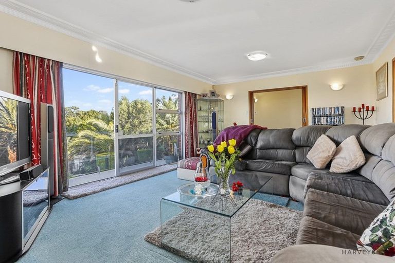 Photo of property in 6 Fairmount Road, Titirangi, Auckland, 0604