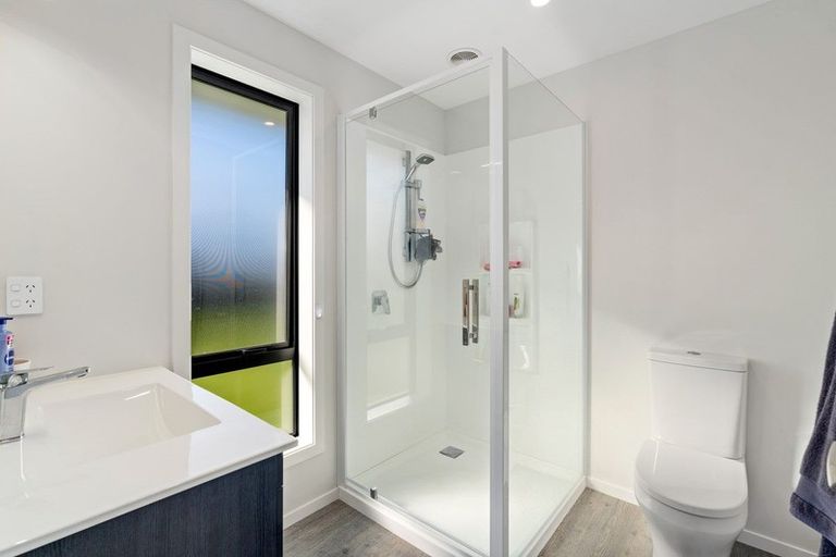 Photo of property in 8 Magpie Place, Lake Hawea, Wanaka, 9382