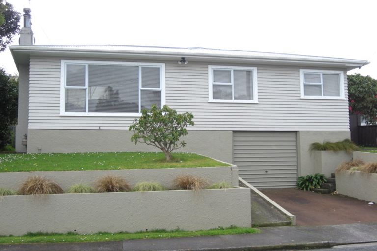 Photo of property in 30 Essex Street, Vogeltown, New Plymouth, 4310