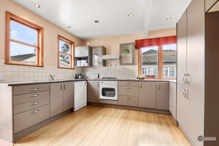 Photo of property in 11 Wheatley Street, Naenae, Lower Hutt, 5011