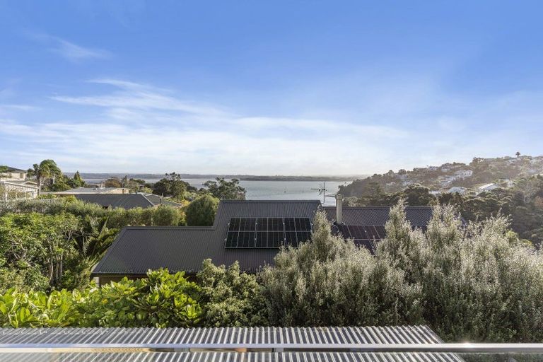 Photo of property in 2/79 Island Road, Beach Haven, Auckland, 0626