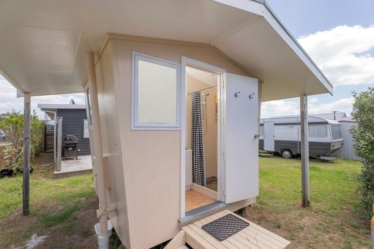 Photo of property in 107 Taupata Way, Matarangi, Whitianga, 3592