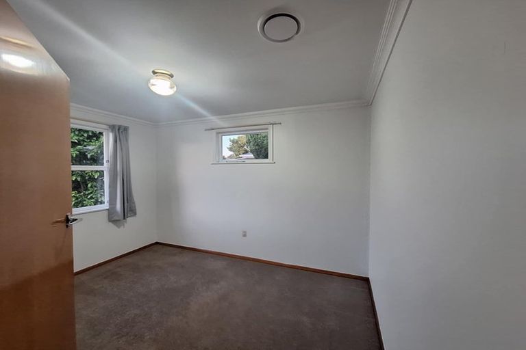 Photo of property in 10 Marsden Place, Awapuni, Palmerston North, 4412