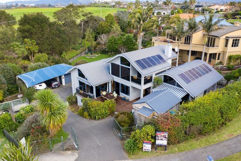 Photo of property in 28 Owen Place, Omokoroa, 3114