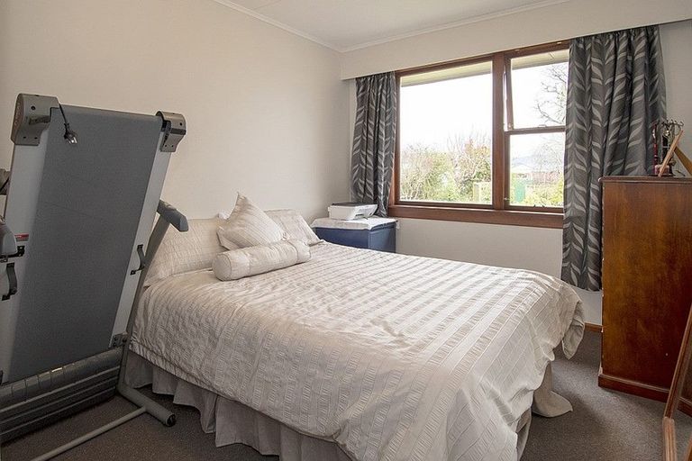 Photo of property in 27 Roseness Street, Palmerston, 9430