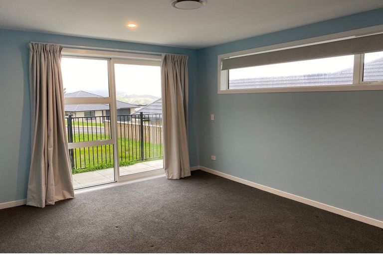 Photo of property in 12 Topsail Way, Whitby, Porirua, 5024