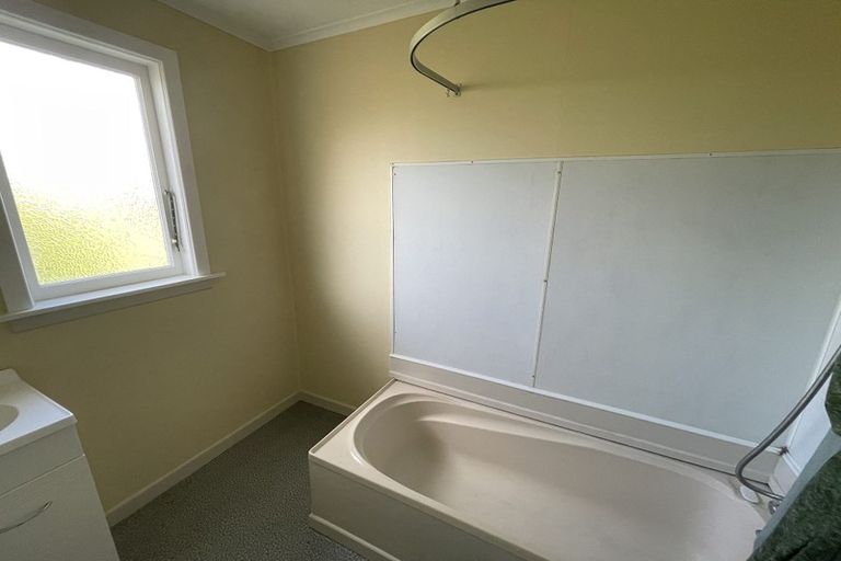 Photo of property in 36 Channel View Road, Campbells Bay, Auckland, 0630