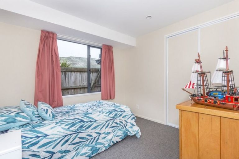 Photo of property in 25 Seascape Gardens, Bromley, Christchurch, 8062